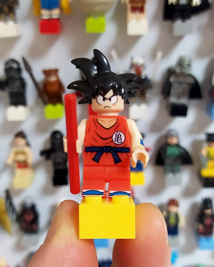 iman-dragon-ball-goku-pequeno-uniforme-tartaruga-genial.webp